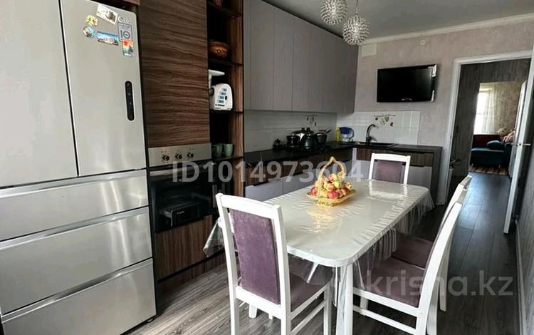 Отдельный дом · 5 комнат · 250 м² · 12 сот., Шағалалы 63 за 1 млн ₸ в Кокшетау — фото 2