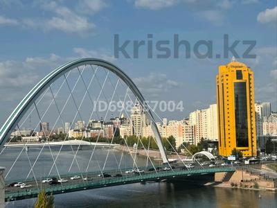 3-комнатная квартира · 142 м² · 8/9 этаж, Кабанбай батыра 2/7 за 500 000 ₸ в Астане, Есильский р-н