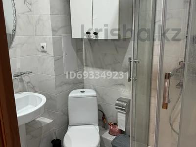 2-бөлмелі пәтер, 50 м², 2/4 қабат ай сайын, Кабанбай-Батыра 91 — Уг.Желтоксан, бағасы: 400 000 〒 в Алматы, Алмалинский р-н