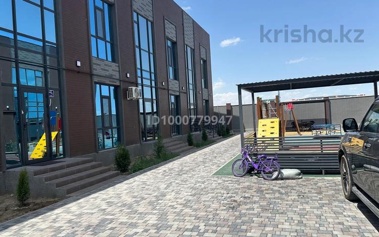 4-комнатная квартира · 150 м², Баянова 218 — Атакент-Таунхаус - ориентир Тараз Арена за 56 млн ₸ — фото 36