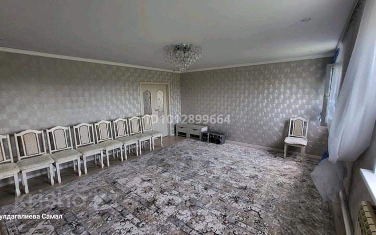 Отдельный дом · 4 комнаты · 120 м² · 8 сот., Сарыарка, Абылай Хан за 25 млн ₸ в Деркуле — фото 2