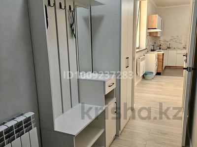 2-бөлмелі пәтер · 54 м² · 2/3 қабат, мкр Жас Канат, Баймагомбетова 184 — Микрайон Жас Канат, район, бағасы: 300 000 ₸ в Алматы, Турксибский р-н