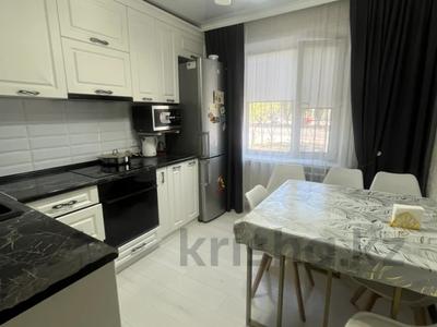 2-комнатная квартира · 54 м² · 1/9 этаж, мкр Юго-Восток, мкр Гульдер 1 15 за 22 млн ₸ в Караганде, Казыбек би р-н