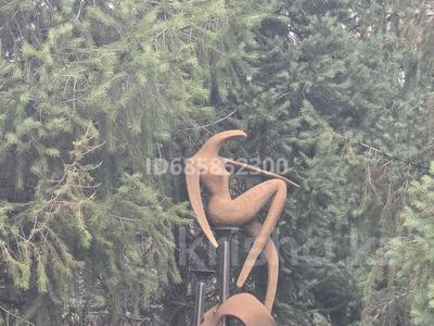 Дом · 10 комнат · 720 м², Самал1 59 — Талгарская трасса за 250 000 〒 в Туздыбастау (Калинино)