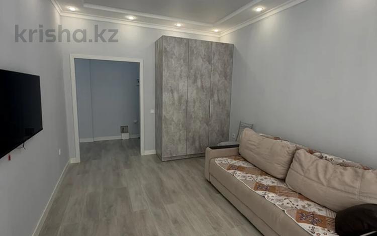 1-бөлмелі пәтер · 45 м² · 10/17 қабат, Санжара Асфендиярова 2, бағасы: 280 000 ₸ в Астане, Нура р-н — фото 2