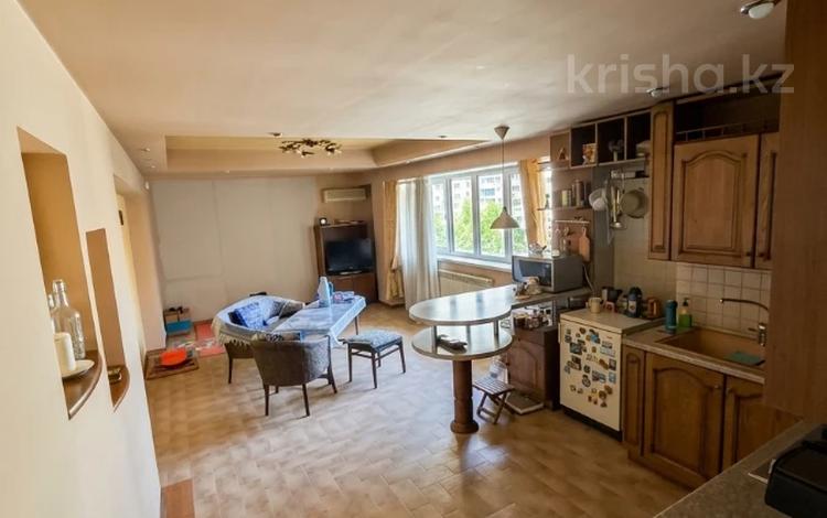 5-бөлмелі пәтер · 130 м² · 5/5 қабат, Кабанбай батыра, бағасы: 118 млн ₸ в Алматы, Медеуский р-н — фото 5
