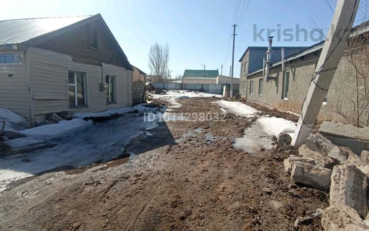 Часть дома · 3 комнаты · 60 м² · 6 сот., Переулог Петрова 3/2 — Тулеубаев за 20 млн ₸ в Астане, Сарыарка р-н — фото 2