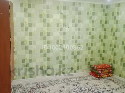 Отдельный дом · 2 комнаты · 40 м², мкр. Зачаганск пгт, Кобыланды батыр 10 — Магазин Айхан жакта за 65 000 〒 в Уральске