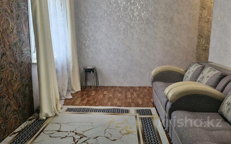 2-бөлмелі пәтер · 42.6 м² · 2/5 қабат, Б. Мамышулы 33, бағасы: 10.5 млн ₸ в Экибастузе — фото 2