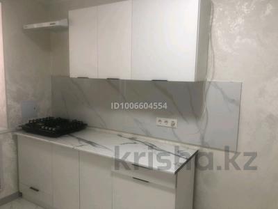 4-комнатная квартира · 70 м² · 1/2 этаж, мкр Каргалы, Кенесары хана 117 за 350 000 〒 в Алматы, Наурызбайский р-н