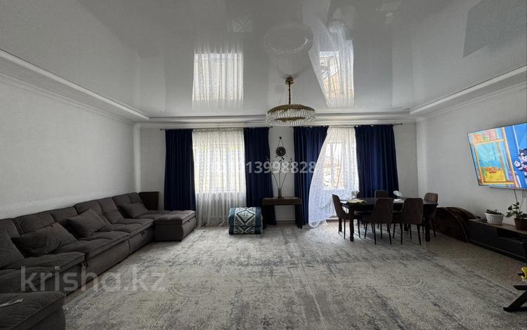 Отдельный дом · 4 комнаты · 180 м² · 10 сот., Кемаль Акишева 28 за 45 млн ₸ в Караоткеле — фото 2
