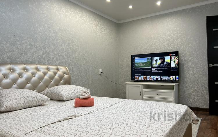 2-комнатная квартира · 56 м² · 3/5 этаж, мкр 8, Рыскулова 200 — Алия Молдагулова за 12 000 ₸ в Актобе — фото 2