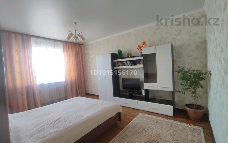 1-комнатная квартира · 40 м² · 7/9 этаж, мкр Аксай-2 — Саина Толе-би за 240 000 ₸ в Алматы, Ауэзовский р-н — фото 2