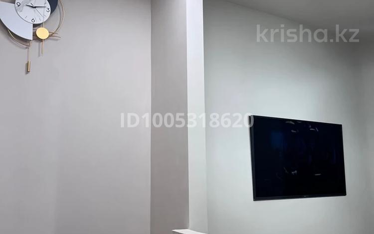 4-бөлмелі пәтер · 130 м² · 1/3 қабат, мкр Нур Алатау, Какимбека Салыкова 40, бағасы: 128 млн ₸ в Алматы, Бостандыкский р-н — фото 2