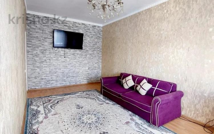 2-бөлмелі пәтер · 65 м² · 1/5 қабат, Желтоксан 3, бағасы: 15 000 ₸ в  — фото 2