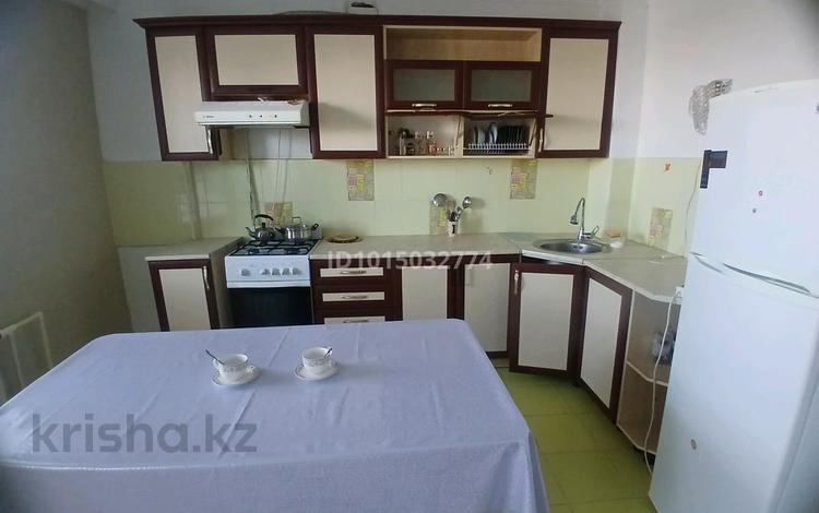 1-комнатная квартира · 54 м² · 10/11 этаж, мкр 12 20 — Дина супер маркеты за 12 000 ₸ в Актобе — фото 3
