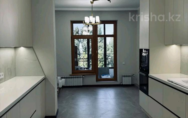 4-комнатная квартира · 173 м² · 2/4 этаж, Мирас за 225 млн ₸ в Алматы, Бостандыкский р-н — фото 2