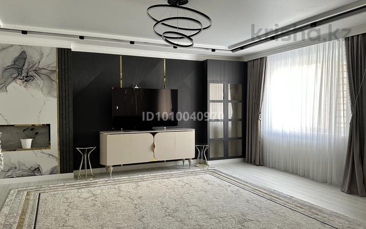 3-бөлмелі пәтер · 110 м² · 4/5 қабат, мкр. Алтын орда, Алия Молдагулова, бағасы: 38 000 ₸ в Актобе — фото 2