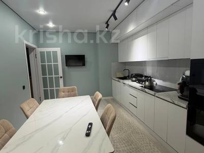 2-бөлмелі пәтер · 93 м² · 3/16 қабат, Шұғыла ш/а., Жуалы, бағасы: 42 млн ₸ в Алматы, Наурызбайский р-н