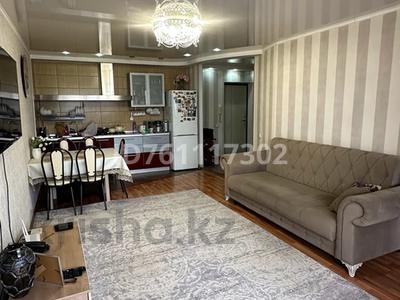3-комнатная квартира · 60.5 м² · 3/10 этаж, мкр 11, Шайкенова — 9 школа за 23.5 млн 〒 в Актобе