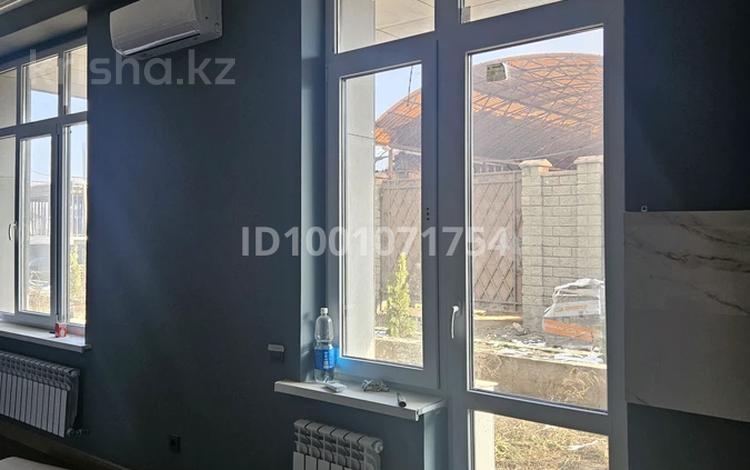 3-бөлмелі пәтер · 105 м² · 1/3 қабат, Нұр Алатау ш/а., 16 улица 5, бағасы: 72 млн ₸ в Алматы, Бостандыкский р-н — фото 2