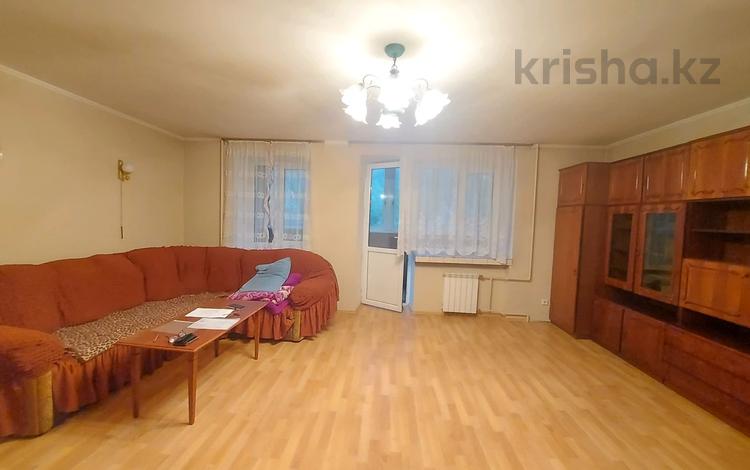 3-комнатная квартира, 80 м², 2/5 этаж, Кабанбай Батыра 93 за 41 млн 〒 в Усть-Каменогорске — фото 2