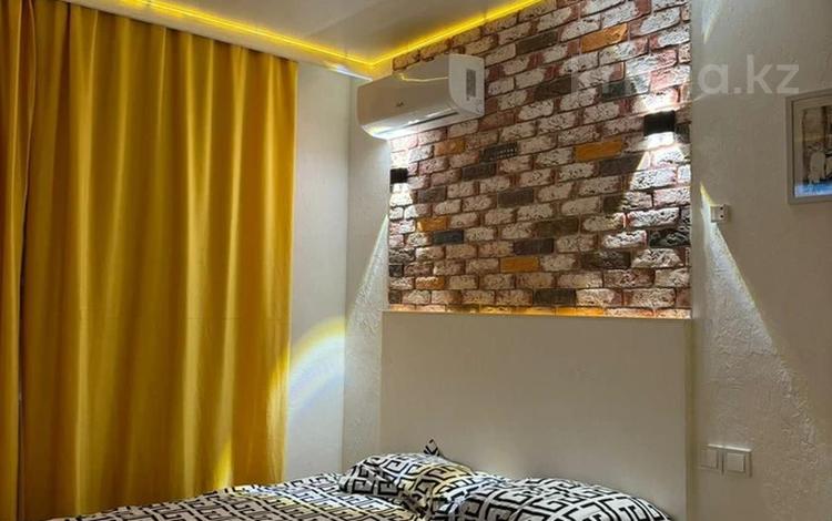 1-комнатная квартира · 30 м² · 2/15 этаж, Райымбека 210 за 18 000 〒 в Алматы, Алмалинский р-н — фото 2
