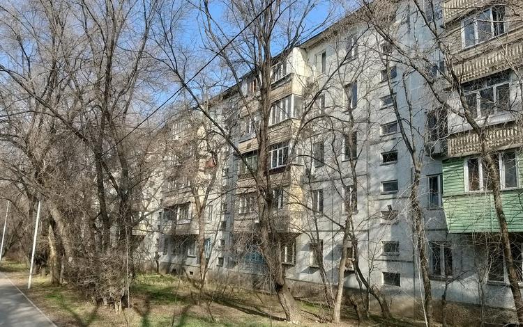 3-комнатная квартира, 65 м², 2/5 этаж помесячно, мкр Тастак-3, Мкр Тастак-3. — Дуйсенова - Туркебаева