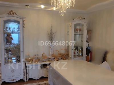 3-бөлмелі пәтер · 80 м² · 3/9 қабат, 29-шағынаудан, Университетская 11 — КарГУ, бағасы: 280 000 ₸ в Караганде, Казыбек би р-н