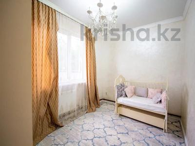 2-комнатная квартира, 43 м², 2/2 этаж, мкр Мадениет 2 за 19.9 млн 〒 в Алматы, Алатауский р-н