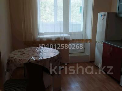 2-комнатная квартира · 58 м² · 1/5 этаж, Молдогуловой 17/4 - 27 за 19.5 млн ₸ в Усть-Каменогорске
