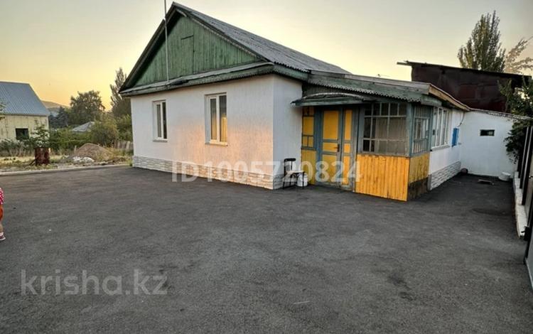 Отдельный дом · 4 комнаты · 73.6 м² · 664 сот., Первомайская 105 за 30 млн ₸ в Есик — фото 6
