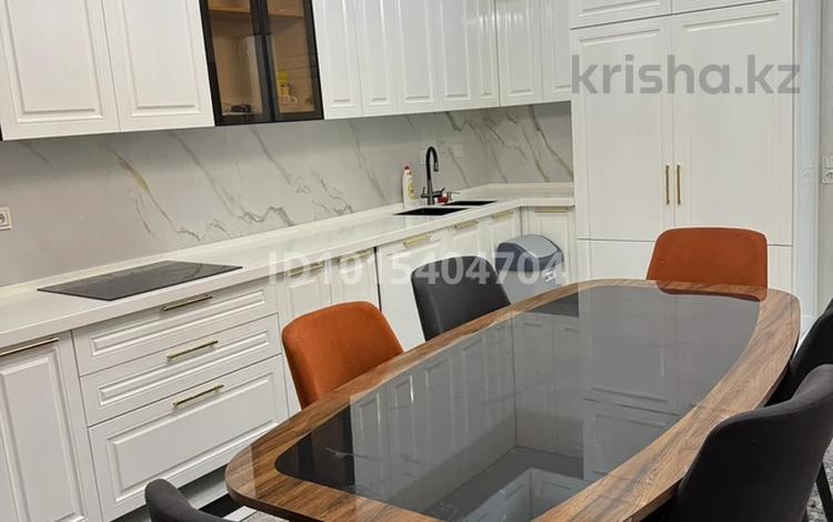 3-комнатная квартира · 120 м² · 4/12 этаж, мкр Нурсат, Назарбаева — Назарбаева 4 за 98 млн ₸ в Шымкенте, Каратауский р-н — фото 2