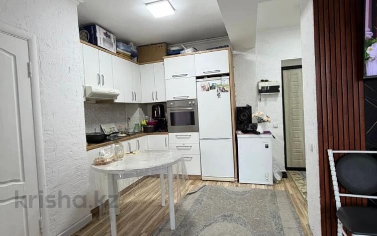 2-комнатная квартира · 39 м² · 1/9 этаж, мкр Айнабулак-2 за 25.6 млн ₸ в Алматы, Жетысуский р-н — фото 9