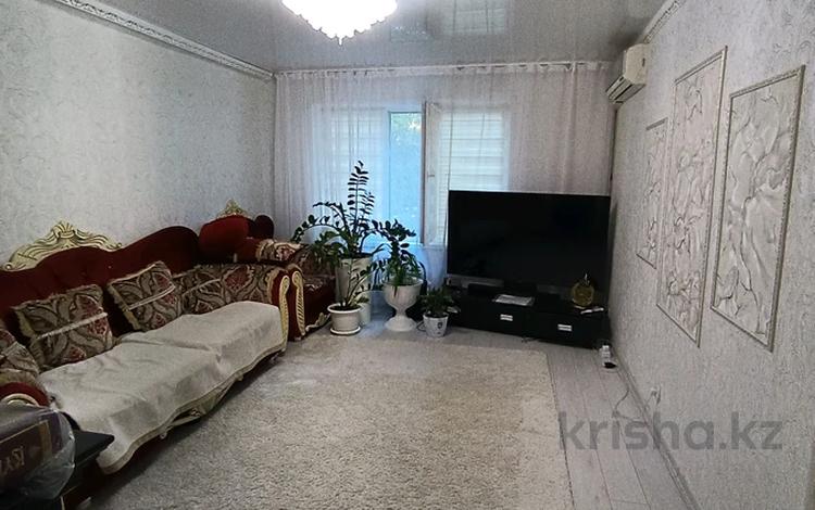 3-бөлмелі пәтер · 60 м² · 2/5 қабат, Поповича 2, бағасы: 17.5 млн ₸ в Уральске — фото 2