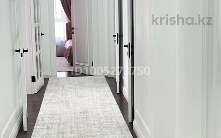 3-бөлмелі пәтер · 133.7 м² · 2/4 қабат, мкр Ак Шагала, Жален Толепов 84 — Ақ Шағала, бағасы: 81 млн ₸ в Атырау — фото 2