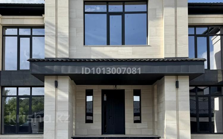 8-бөлмелі пәтер · 340 м², Михайловка ш/а., Мкр Михайловка ул.Крылова 77, бағасы: 170 млн ₸ в Караганде, Казыбек би р-н — фото 47