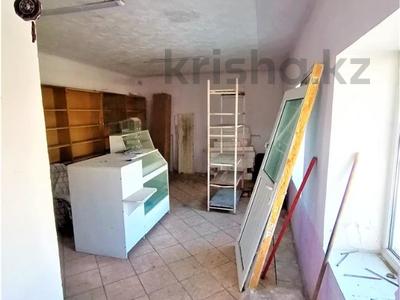 Кеңселер, дүкендер мен бутиктер • 30 м², бағасы: 7.7 млн 〒 в Караганде, Алихана Бокейханова р-н