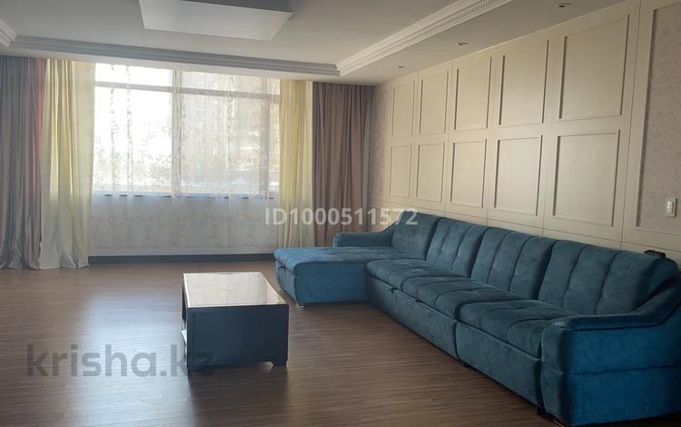 4-комнатная квартира · 150 м² · 4 этаж, Кошкарбаева 8 за 800 000 ₸ в Астане, Алматы р-н — фото 2