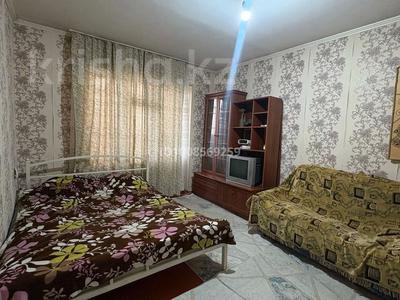 2-бөлмелі пәтер · 45.7 м² · 1/5 қабат, 11-шағынаудан 112А — Кафе Мизам РОВД, бағасы: 21 млн ₸ в Шымкенте, Енбекшинский р-н
