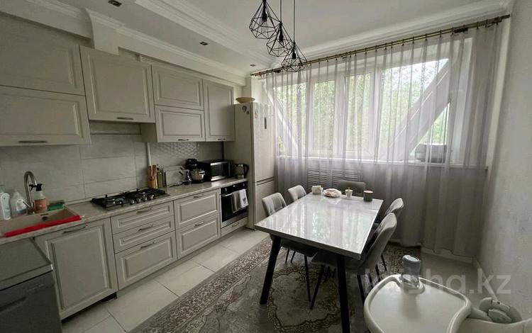 3-комнатная квартира · 73 м² · 4/9 этаж, мкр Аксай-5 10 за 57 млн ₸ в Алматы, Ауэзовский р-н — фото 14