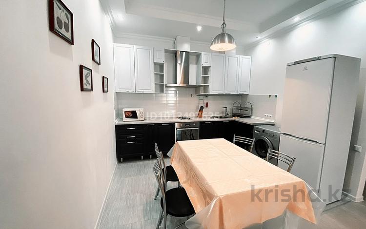 2-комнатная квартира · 75 м² · 3/5 этаж, Кабанбай батыра 7 за 350 000 ₸ в Астане, Нура р-н — фото 2