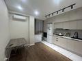2-комнатная квартира · 60 м² · 6/9 этаж, мкр. Зачаганск пгт, Мкр. Зачаганск пгт Бирлик 35 — Продается уютная и светлая квартира в хорошем, развивающемся районе. Квартира теплая, с удобной планировкой, чистым подъездом и спокойными соседями. Сделан хороший ремонт, можно сразу заехать и жить. В квартире установлен кондиционер.Остается вся мебель. Холодильник, морозильник и телевизор забираем.Рядом находятся школа, детский сад, магазины, аптеки, остановки. Всё необходимое для комфортной жизни рядом.Возможен торг при осмотре за 25 млн ₸ в Уральске — фото 4