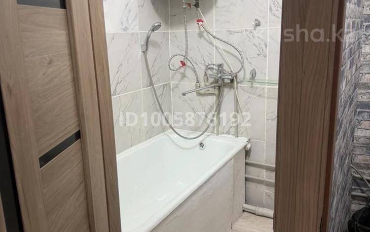 2-бөлмелі пәтер · 42 м² · 3/5 қабат, Каржаубайулы 320, бағасы: 130 000 ₸ в Семее — фото 6