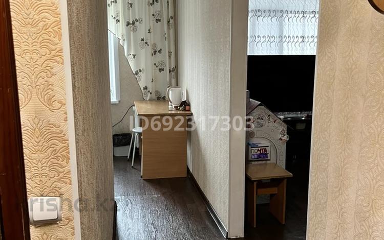 2-комнатная квартира, 40 м², 2/5 этаж, Назарбаева 21 за 13.5 млн 〒 в Павлодаре — фото 2