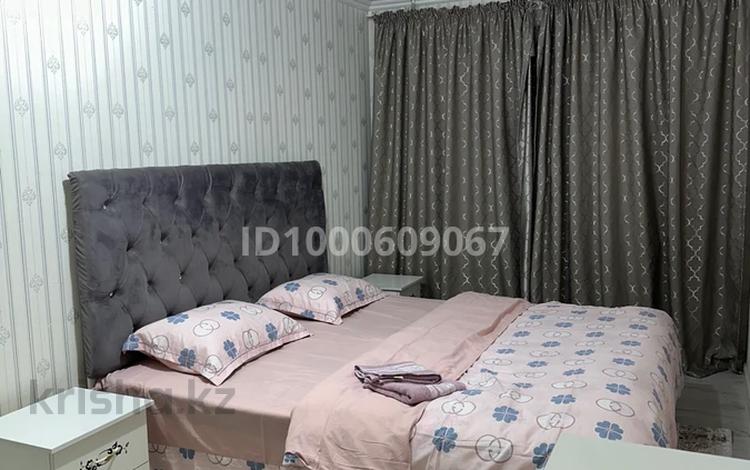 3-комнатная квартира · 60 м² · 1/5 этаж, Айбергенова за 10 000 ₸ в Шымкенте, Аль-Фарабийский р-н — фото 2