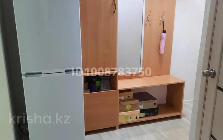 2-бөлмелі пәтер · 42.8 м² · 3/6 қабат, 4-й микрорайон, Текстильщиков ( ориентир) 1 — Текстильщиков- Каирбекова. ( кафе-продуктовый магазин), бағасы: 21.5 млн ₸ в Костанае — фото 2