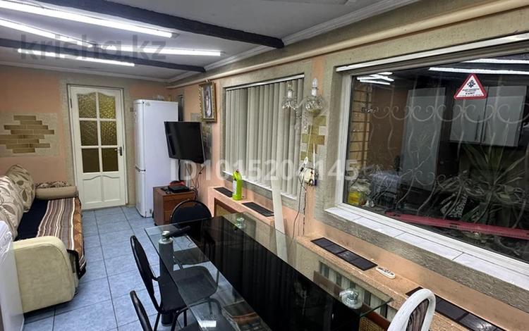 Отдельный дом · 1 комната · 45 м² · 8 сот., мкр Калкаман-2 — Нурпеисова за 300 000 ₸ в Алматы, Наурызбайский р-н — фото 2