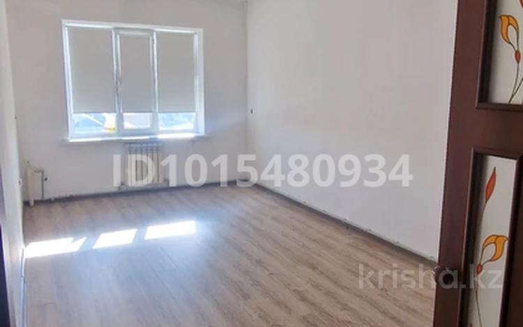 3-комнатная квартира · 75.7 м² · 5/5 этаж, мкр Арай-2 19 — Пересечение с улицой Тайманова за 22 млн ₸ в Таразе — фото 2