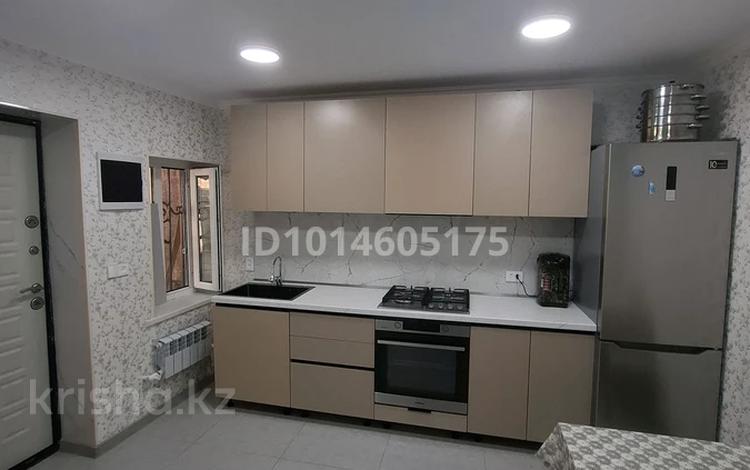 Отдельный дом · 2 комнаты · 55 м² · 4.5 сот., Досымова 33 — Мост Алиева за 10 млн ₸ в Атырау — фото 2